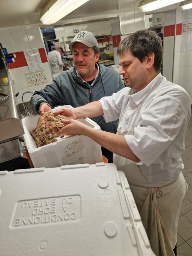 Benoit Soulier, poissonnier au Grau du Roi dans les cuisines du Skab